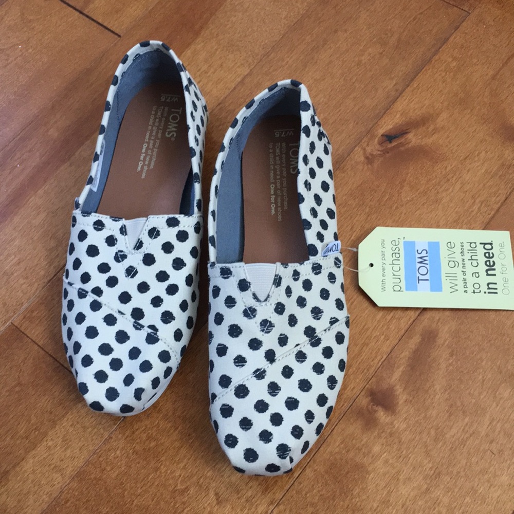 Brand new Toms